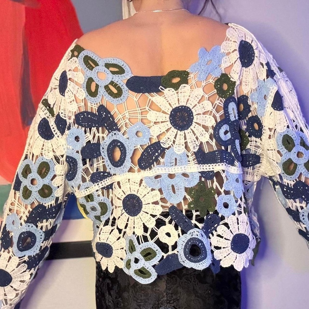 Retro Flare Sleeve Sheer Crochet Top Patchwork 3D Daisies Blue White Medium - Picture 4 of 8